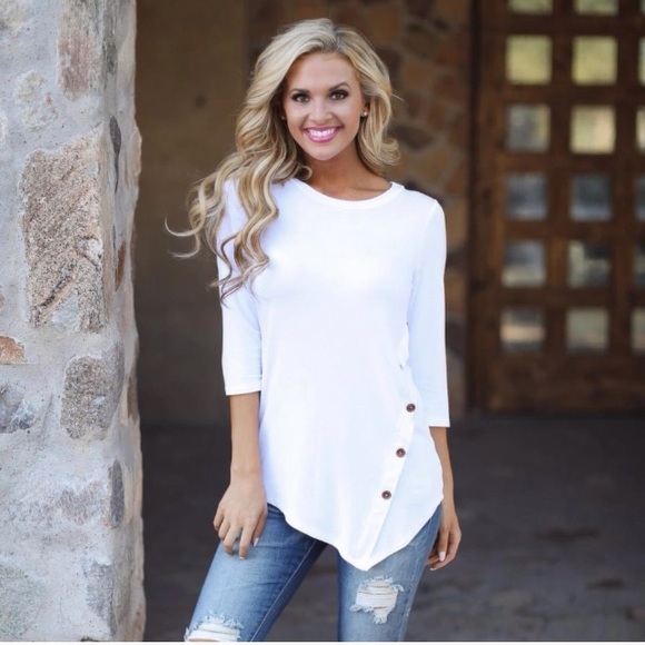 They have arrived ⭐️✳️ ❤️  🔥white GORGEOUS TOP - Picture 2 of 5